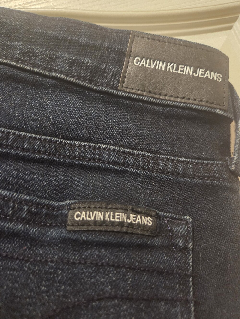 Calvin Klein Modern Classics CKJ 011 Mid-Rise Skinny Jeans